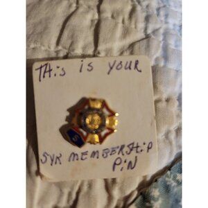 Vintage VFW U.S. Veterans of Foreign Wars 5 Years Anniversary Lapel Pin on Card